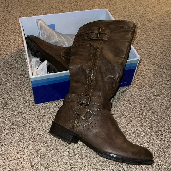 Riding Boots - Picture 1 of 4